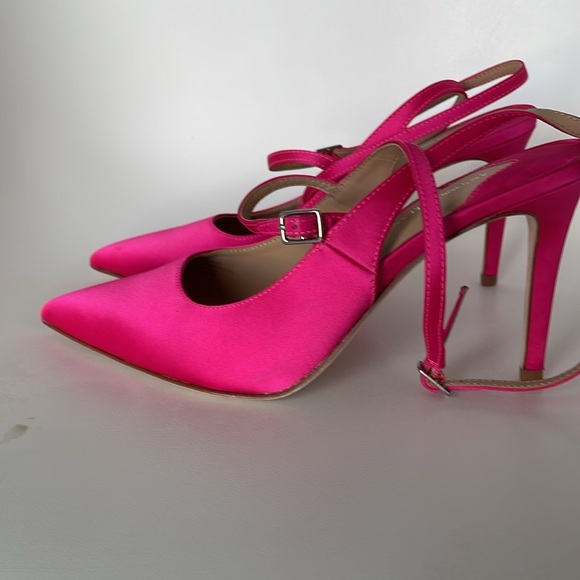 ANTONIO MELANI Shoes - Antonio Melani shoes, satin, new without tag